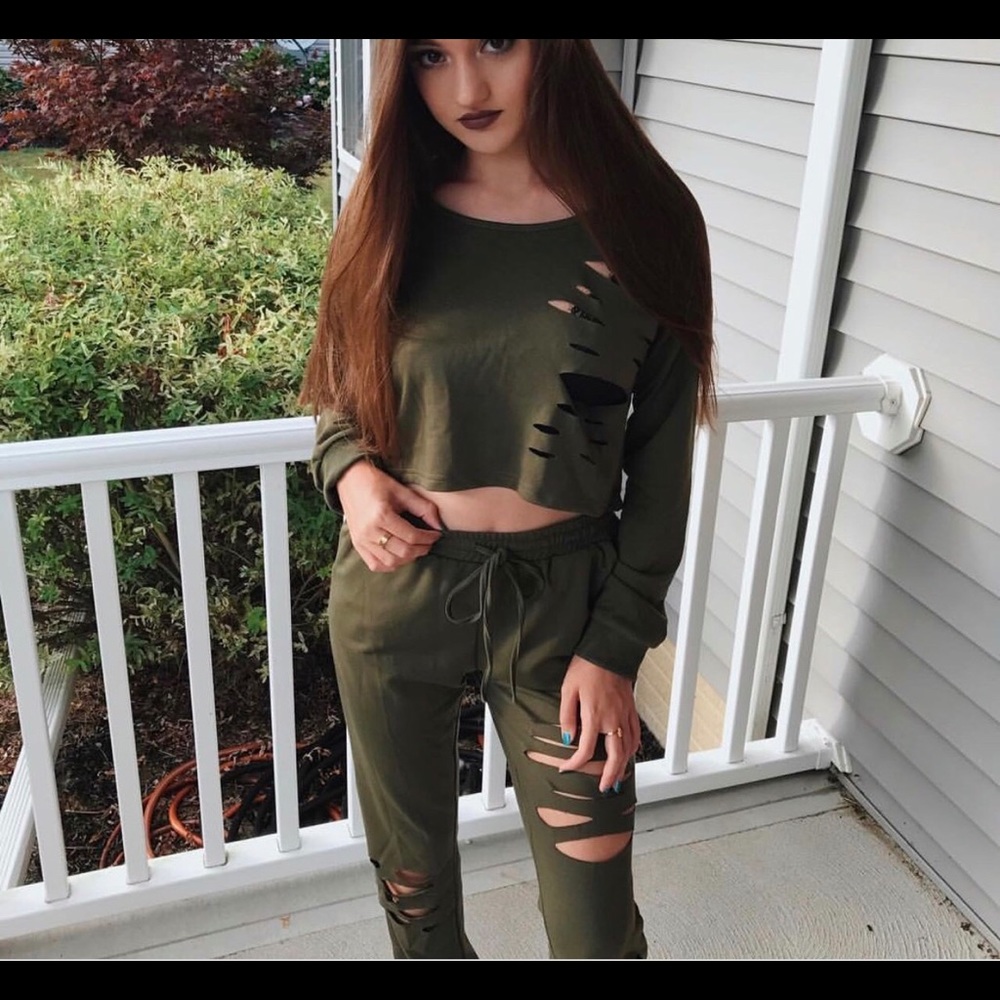 Fashion nova olive green set distressed